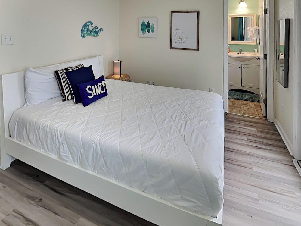 Twin Palms at Surfside by Ryson Vacation Rentals