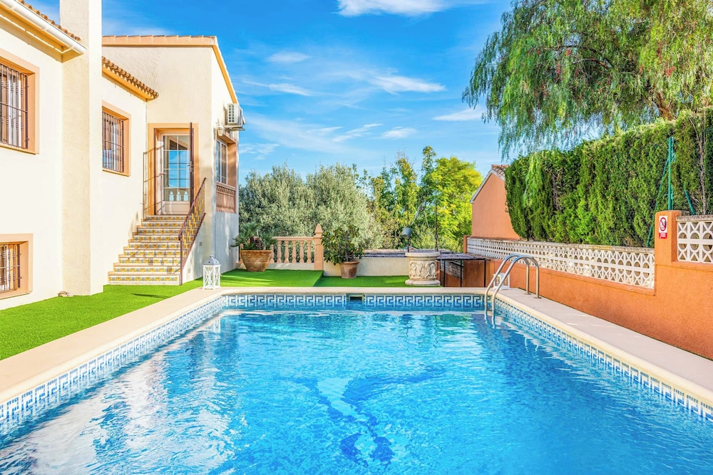 Villa Ricardo