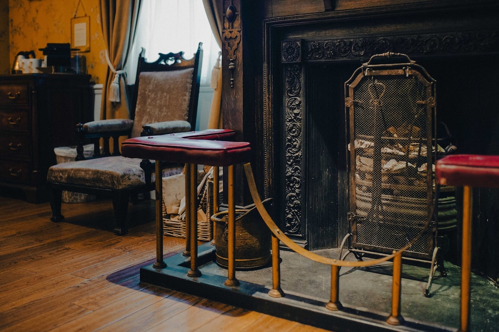 The George Hotel