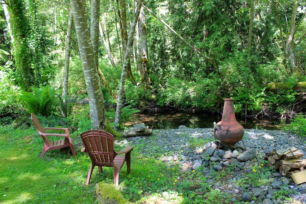 Creekside B & B