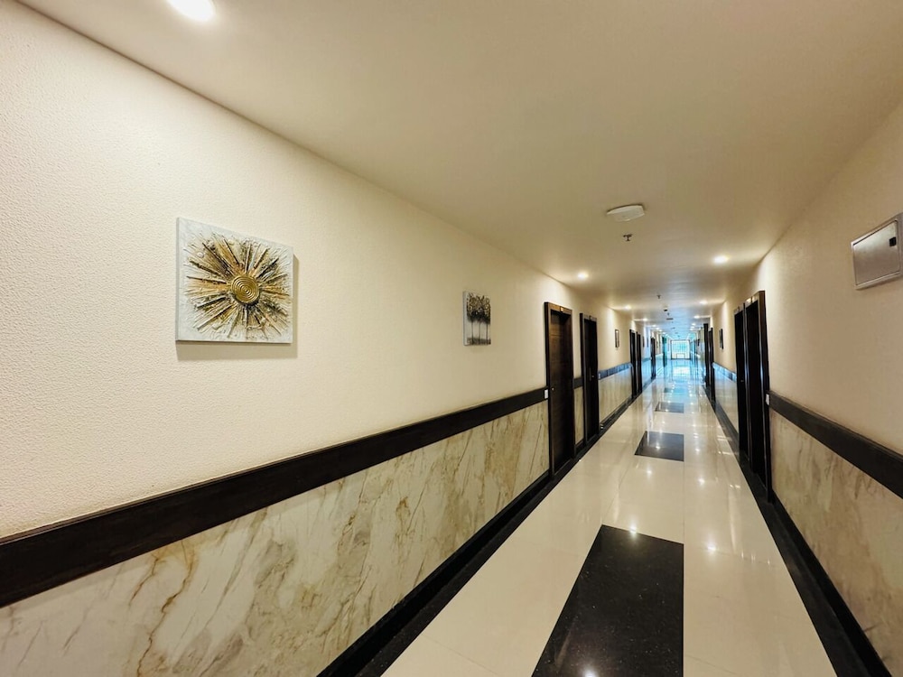 Col's Hotel Uphaar