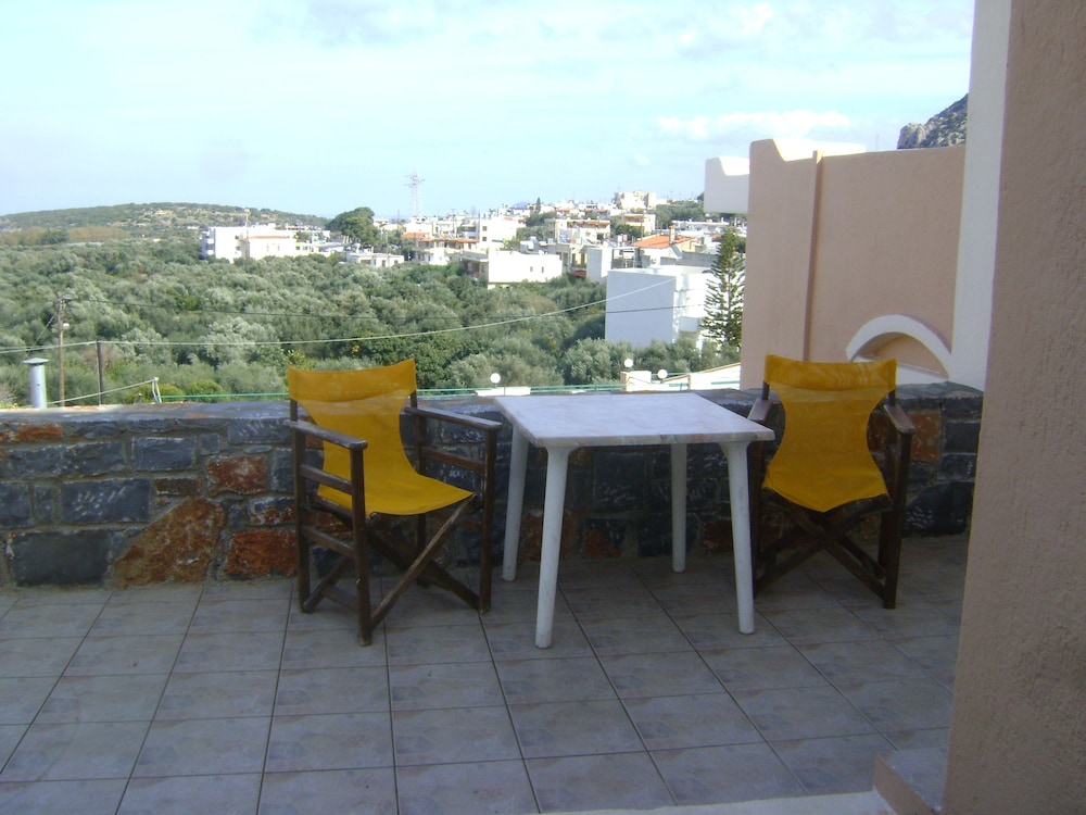 Kavousanos Apartments