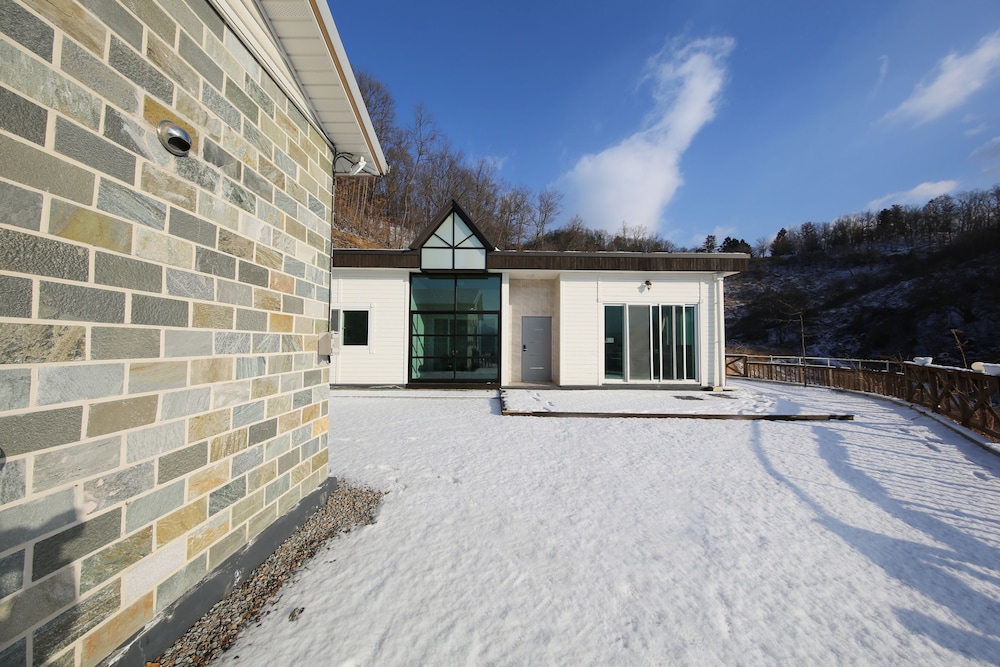 Mori House