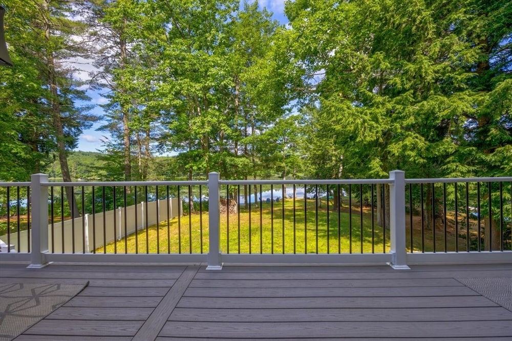 Lakeview Bliss Limit 8 3 Bedroom Villa