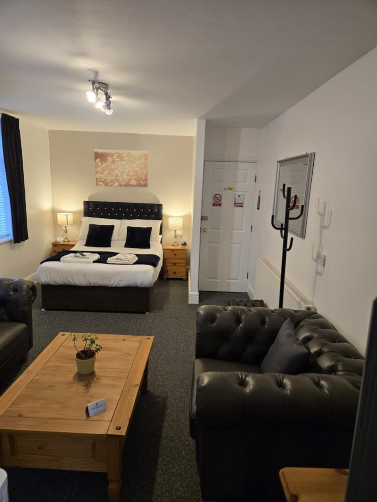 Q Accommodation