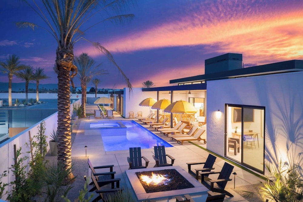 Sleeps 32 2 Villas, Pool, Putting Green+bocce Polo Villas Amara by Avantstay