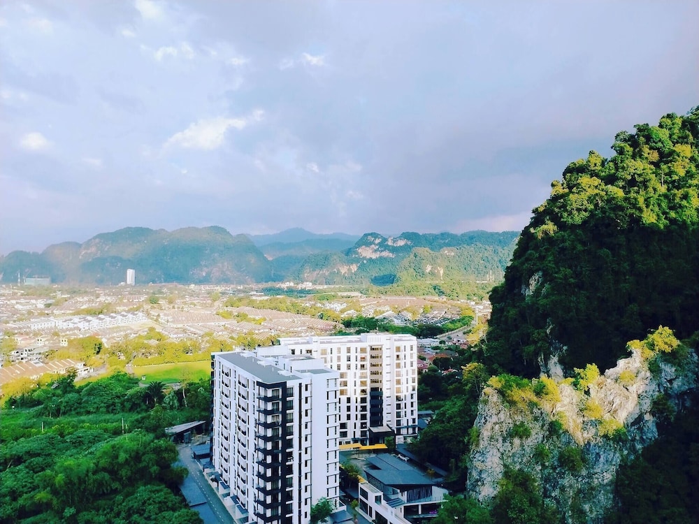 Ipoh Cove Hillside Mini Waterpark Family Suite