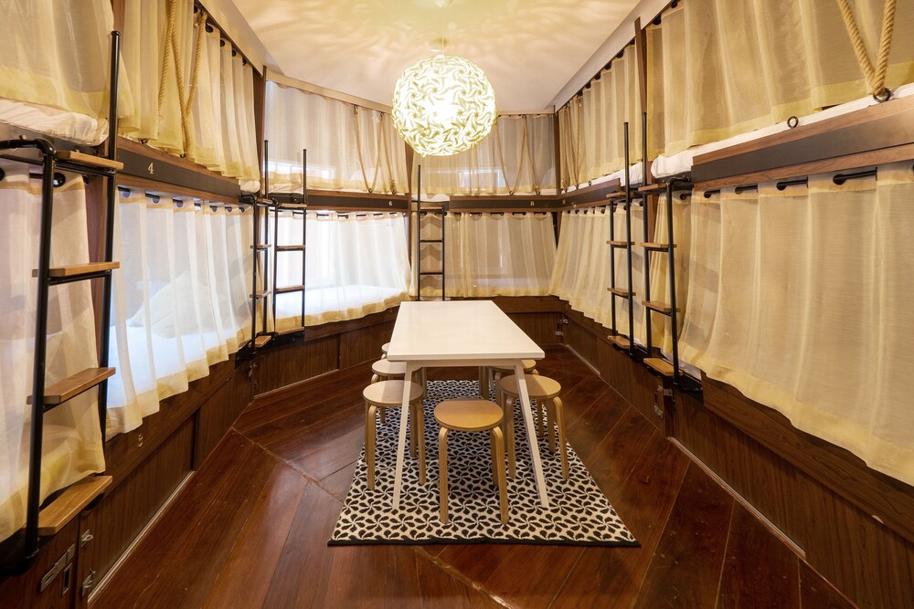 OYO 895 The Onion Hostel
