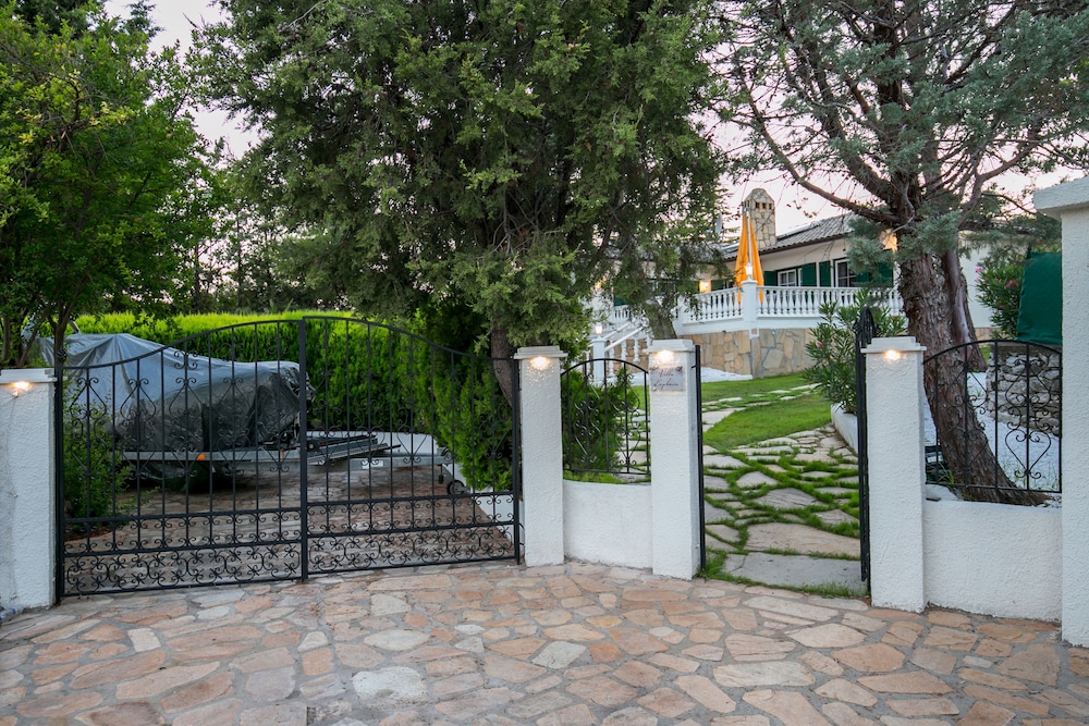 Villa Euphoria