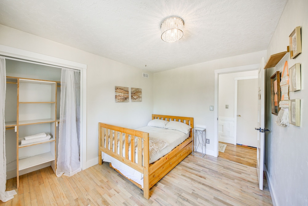 Chic Idaho Retreat w/ Hot Tub, Grill  Pool Table! - Property Image 19