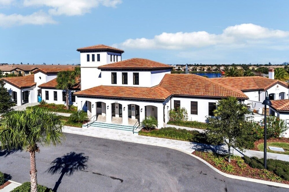 Summer Deal! Lake View Villa