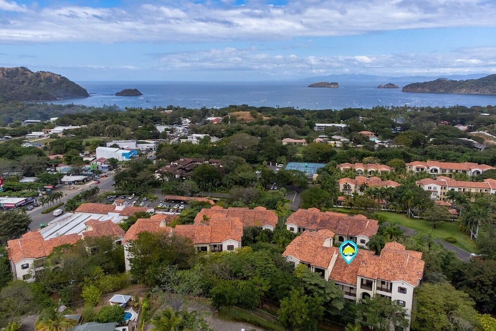 3-BD on 3rd Floor with Great Ocean View