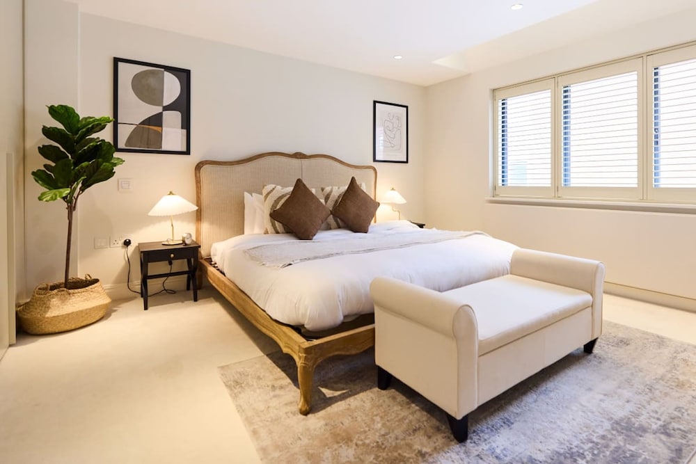 The Regent s Park Scenery - Spacious 3bdr House w Garden and Study Room
