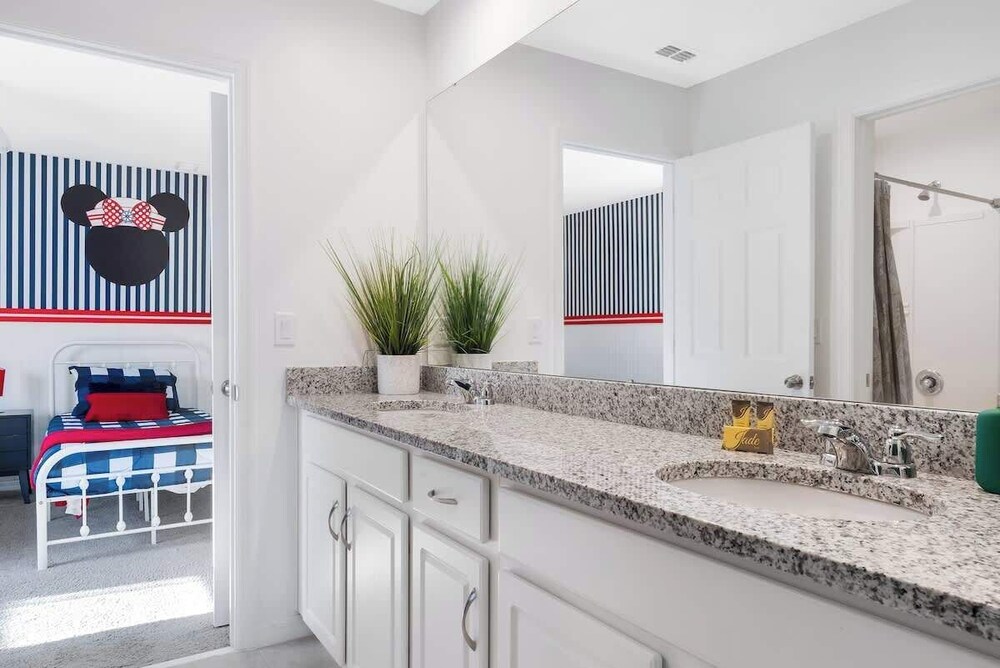 Stunning 7BR Home With Themed Bedrooms