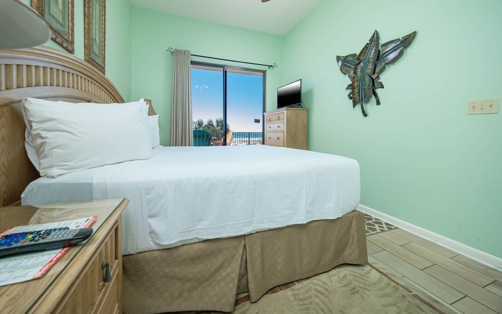 Phoenix East 104 2 Bedroom Condo
