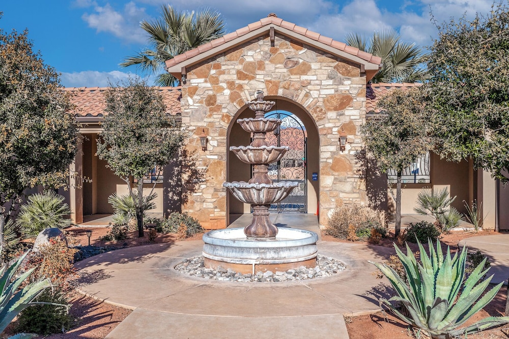 Paradise Village by Cloud Dream Homes