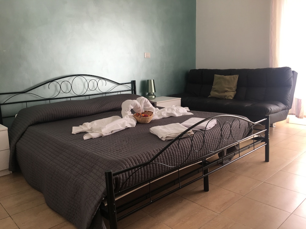 Damiani & Sister Guest House