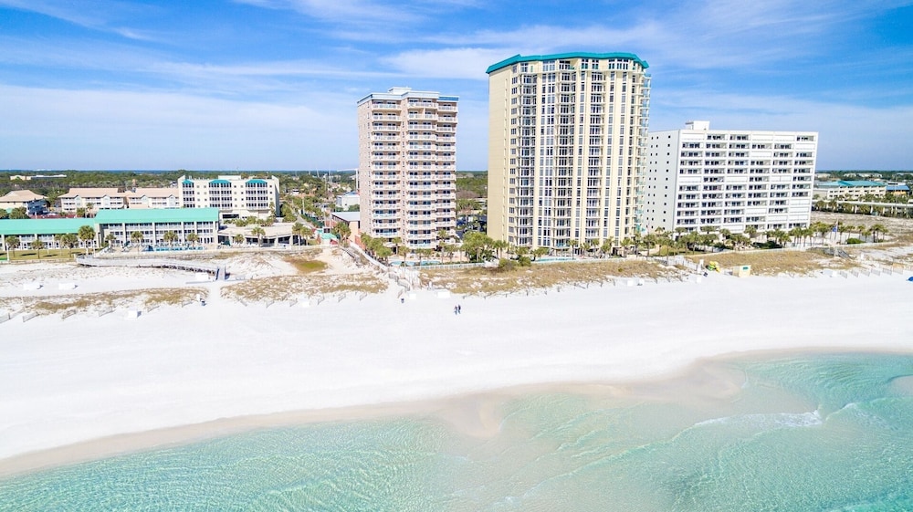 Destin Towers 113 2 Bedroom Condo