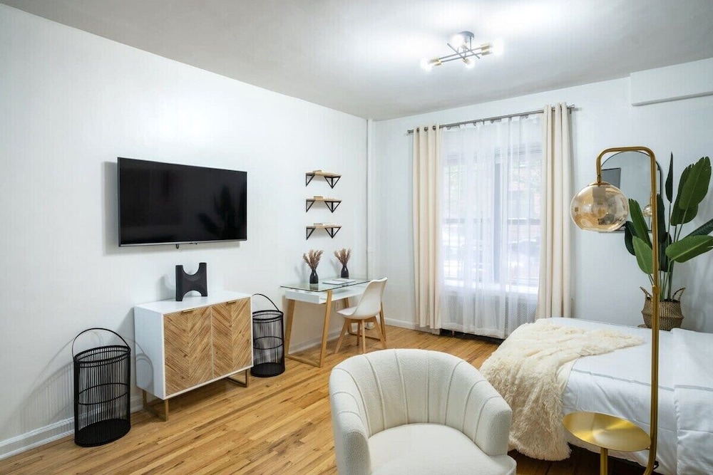 317 UES Apartments