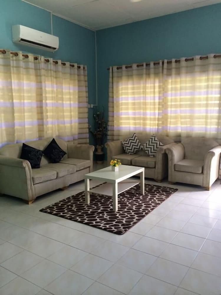 D'Subang Homestay