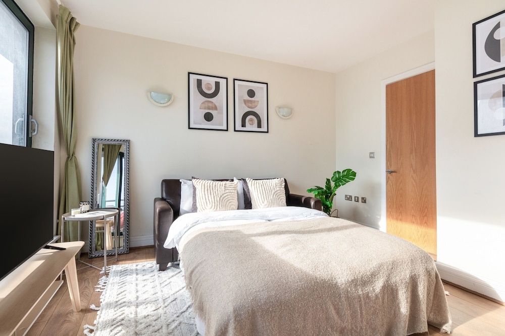 Charming 1BR Near Tower Bridge Walks