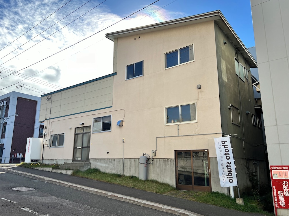 MOVE 8