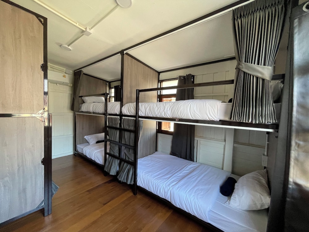 Green Cabin Hostel