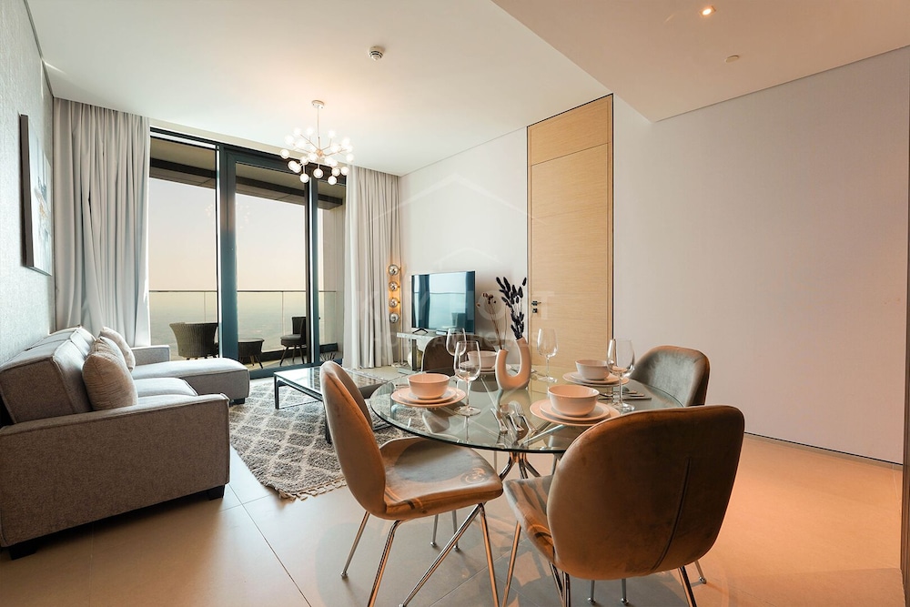KeyHost - Address Beach Residences