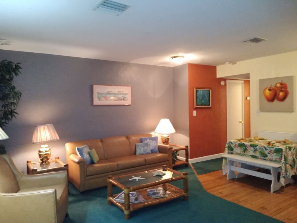 Swashbuckler Motel