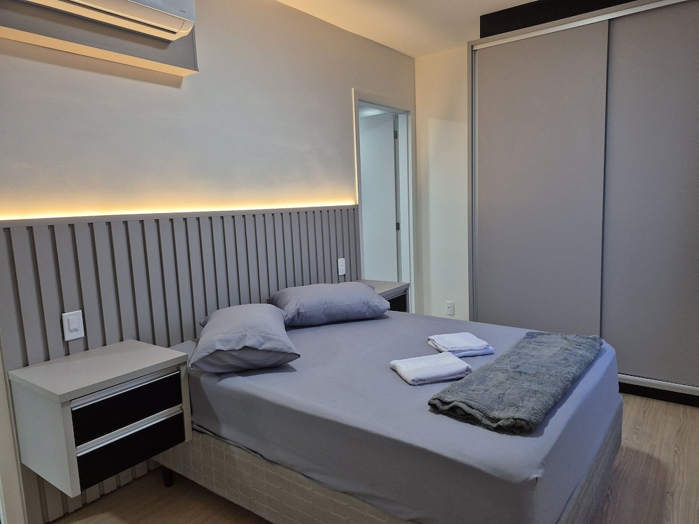 Skyline Comfort Club - Azul Celeste