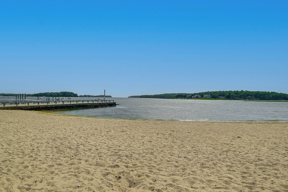 Pocasset Home w/ Kayaks & Bikes: Walk to 2 Beaches