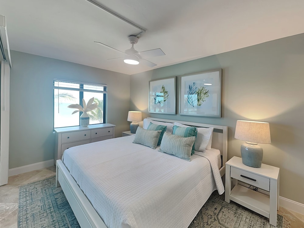 Seaside 3 by Distinctive Beach Rentals