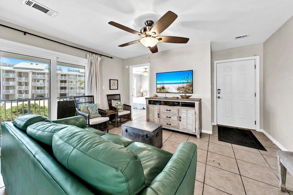 Beachside Villas 823