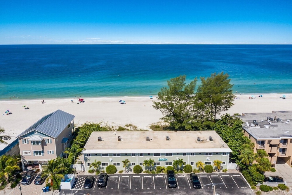 Shell Cove 106 2 Bedroom Condo by RedAwning view 2