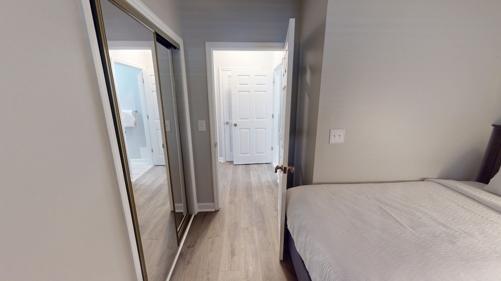 River Crossing 811 2 Bedroom Condo