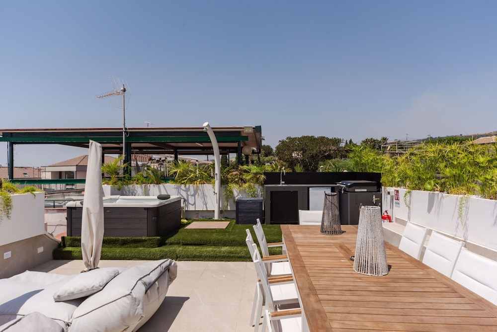 Terrace Jacuzzi - Tropicalia by Wonderful Italy