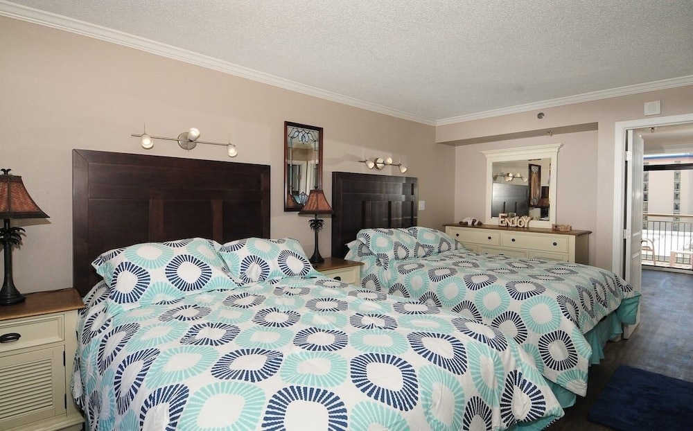 Caravelle 1104 1 Bedroom Condo