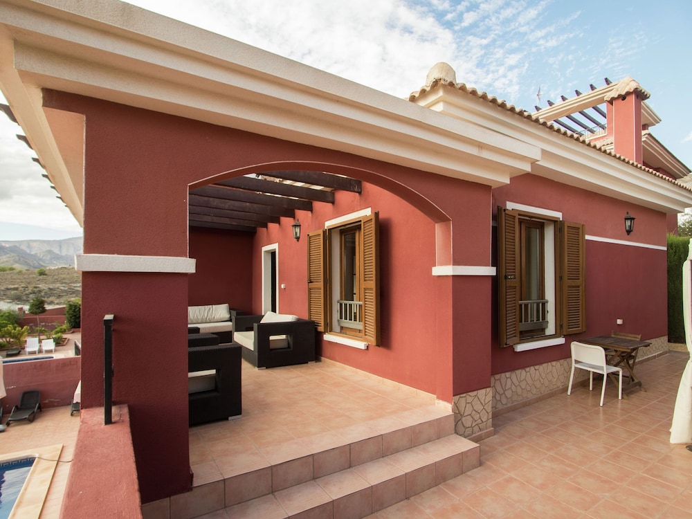 Charming Holiday Home in Benidorm With Private Pool photo 3