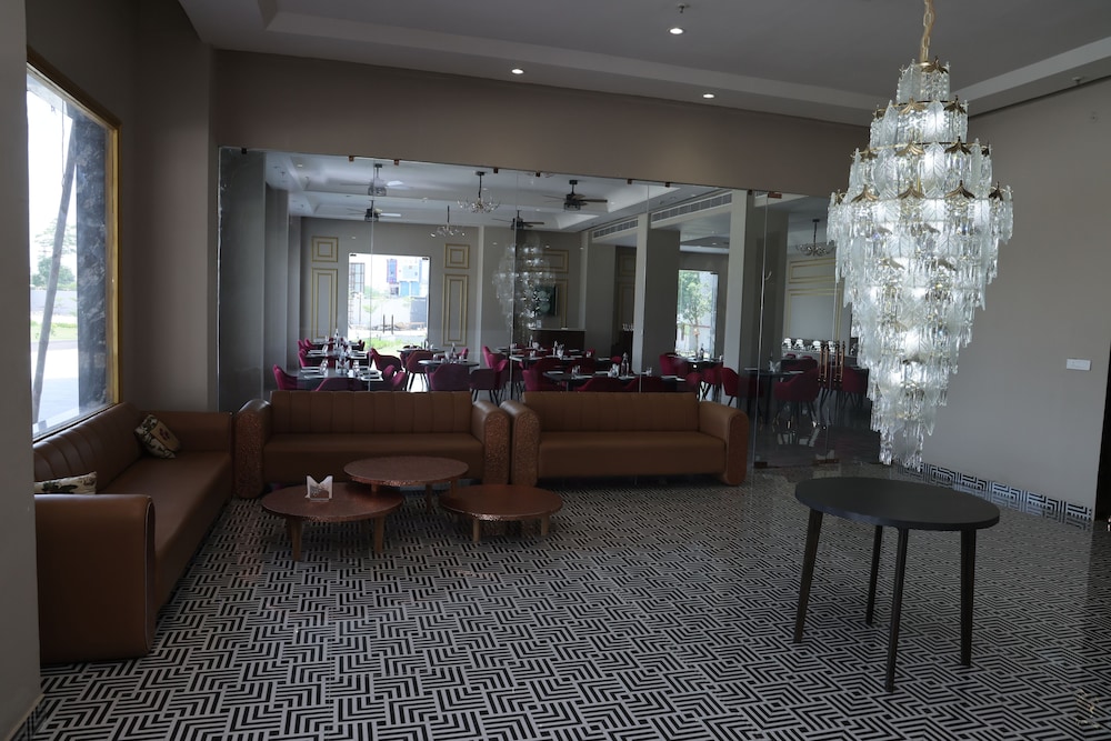 Pallacia A Luxury Hotel