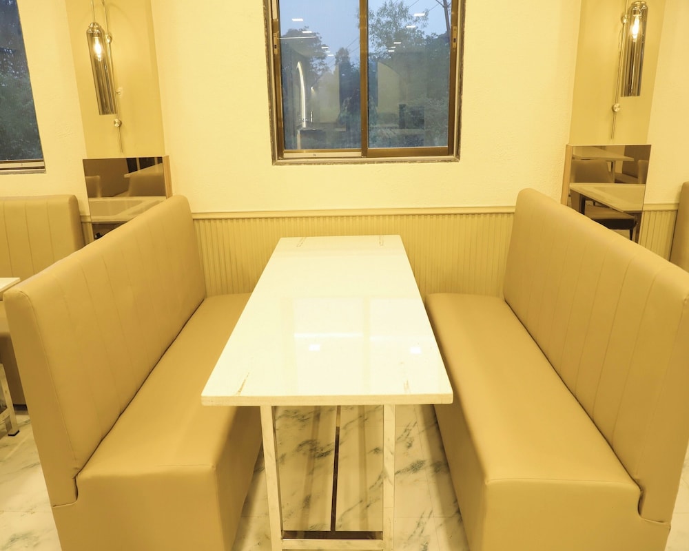 Hotel Devanshri Rooms & Restaurant