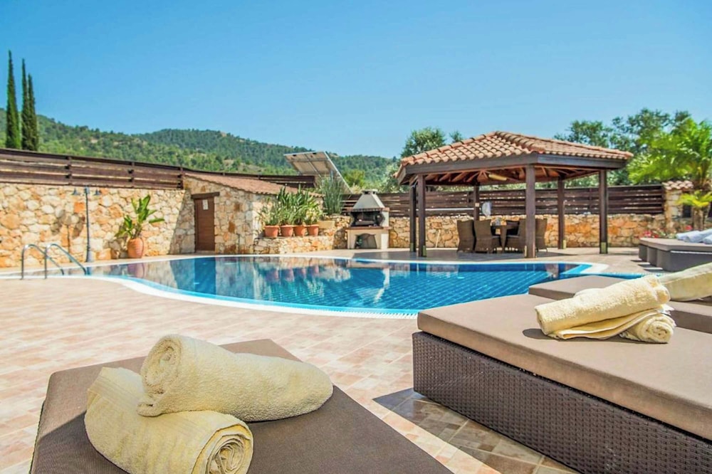 Villa Nikos Argaka