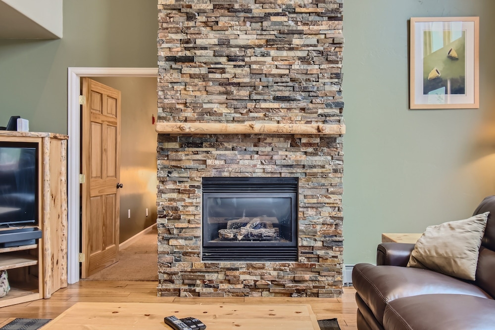 Summit County Vacations - 42 Burgundy 4br 3.5ba 4 Bedroom Townhouse by RedAwning - Property Image 44