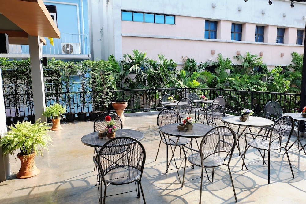 Inn Stations Hostel