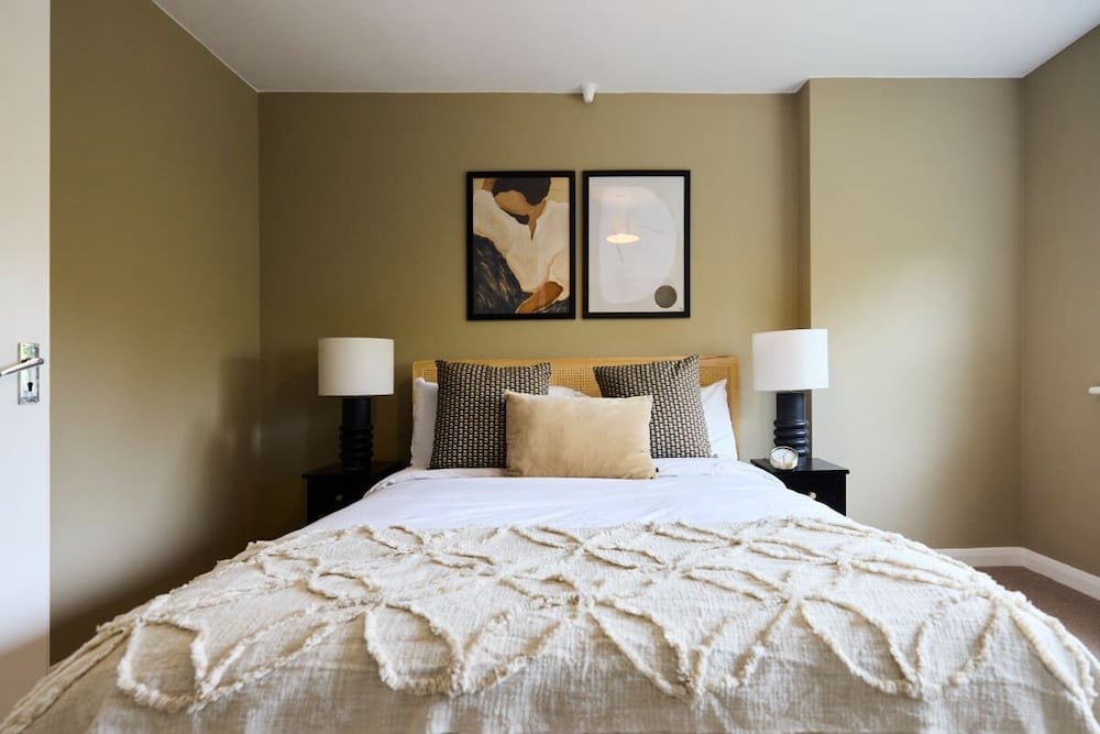 The Oxford Garden House - Spacious 5-bed Oxford Home With Garden & Balcony