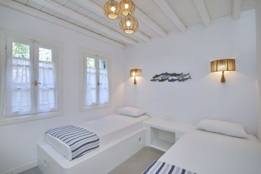 Evlalia Studios & Villas