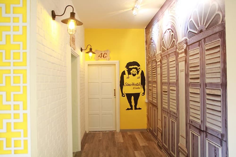Sino Hostel Kata