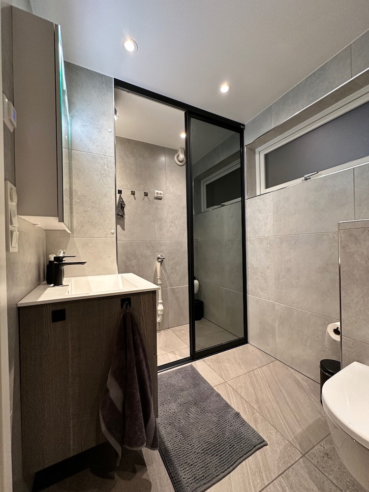 Kvaloysletta - 2 Bed Apartment - Free Parking