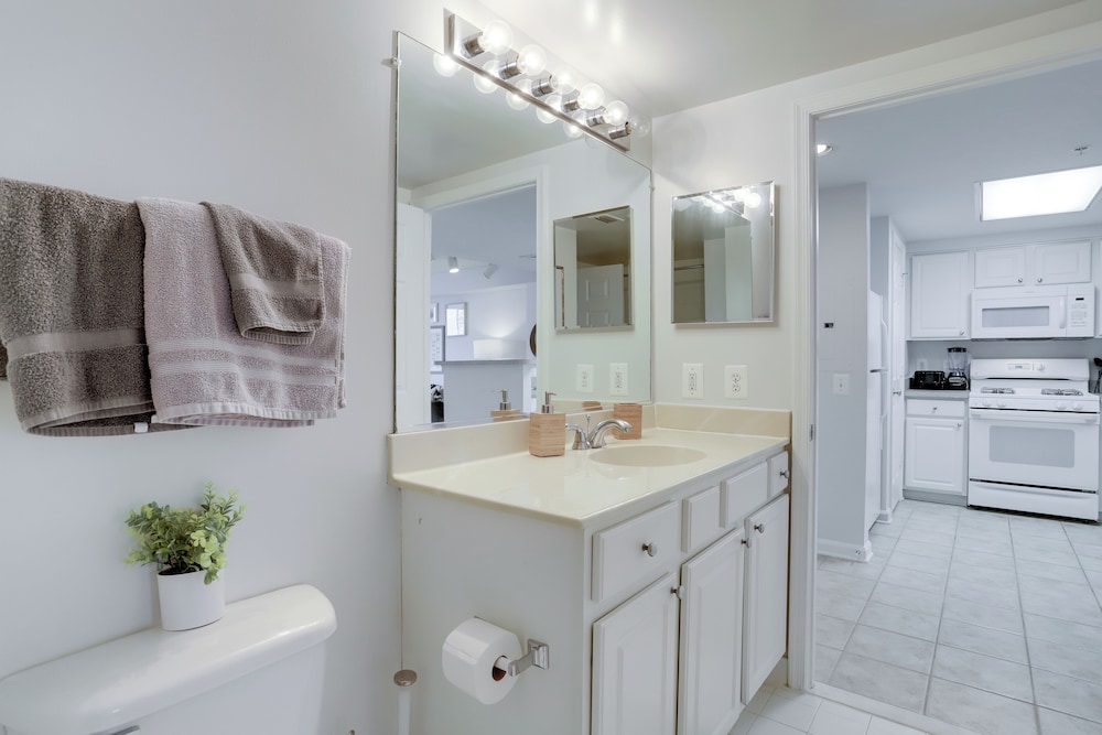 Fascinating Apt in Ballston With Gym
