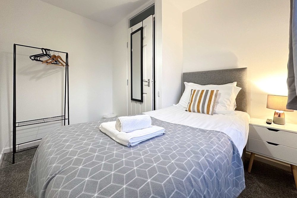 Deals 6BR House Contractor Group Stay Clayton