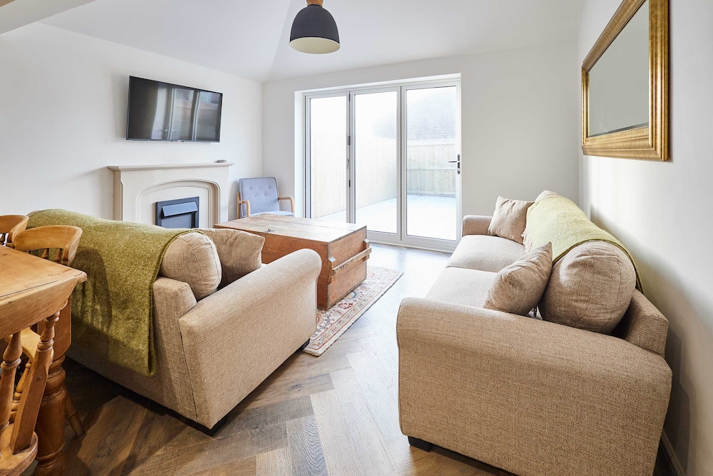 Host Stay Middle Cottage